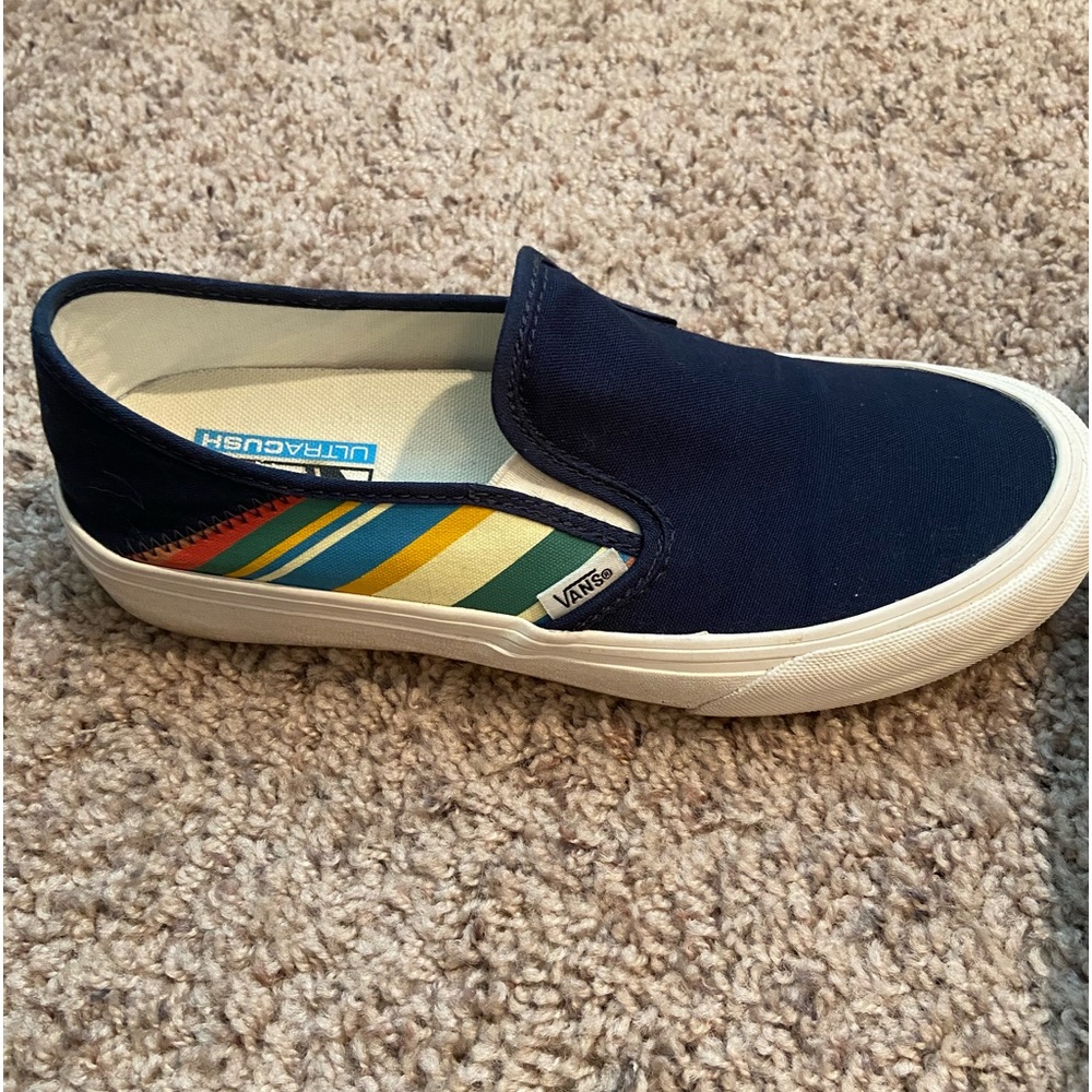 Women’s 8.5 Navy Van slip on.